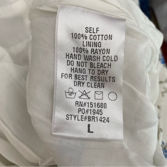 Storia Wrap-Front Tie-Back Floral Puff Sleeve Romper - Picture 7 of 8